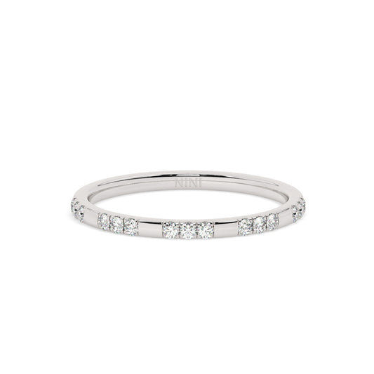 Mini 3 Diamond Spaces Band