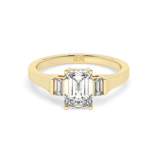 Emerald And Baguettes Engagement ring - 1.50 Ct