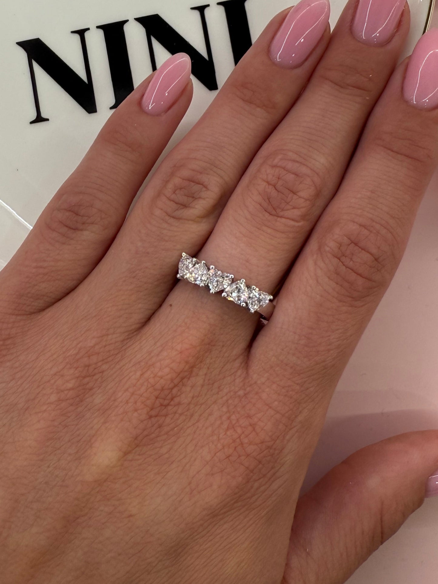 טבעת חמישה לבבות יהלומים